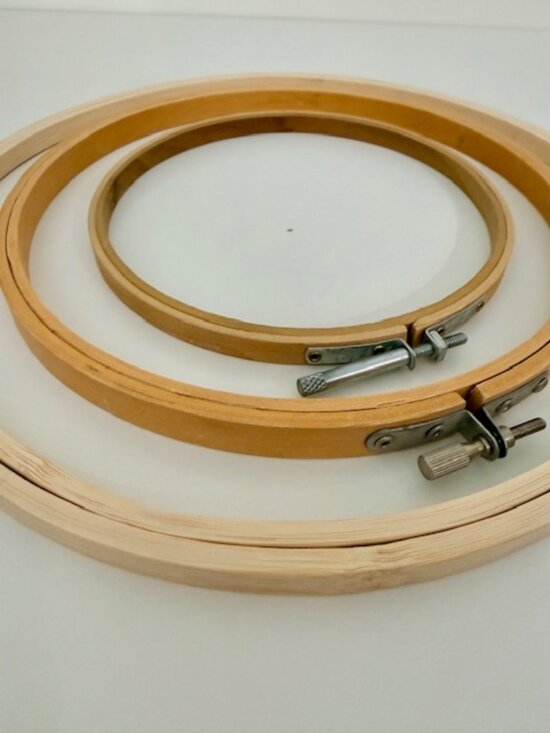 Other - Lot of 4 Round Hoops for Cross Stitch and Embroidery
